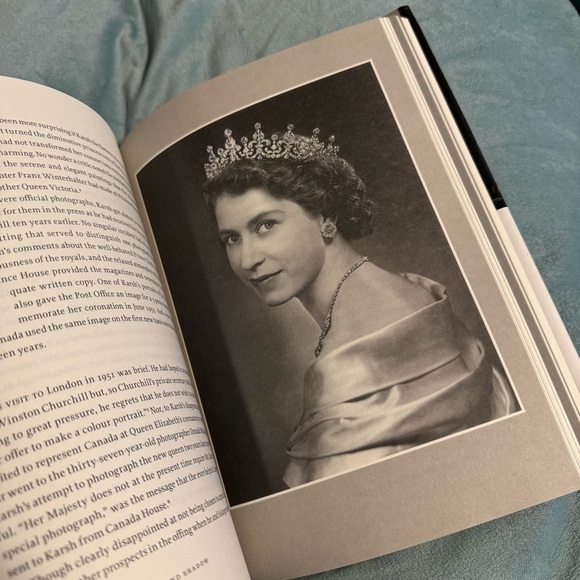 Maria Tippett
Portrait in Light and Shadow: The Life of Yousuf Karsh - Picture 7 of 7